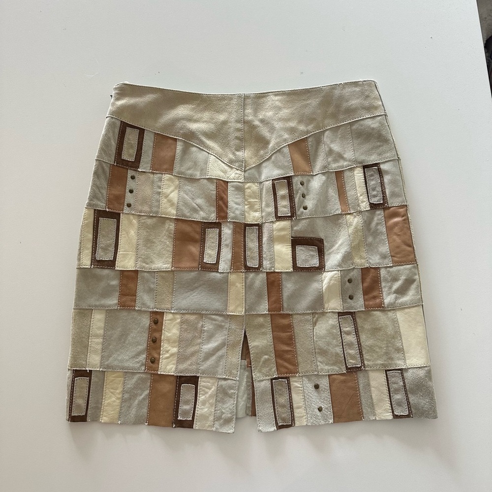 Vintage Y2K Boho Patchwork Suede Leather Cream Gold Mini Skirt 4 Brown - Picture 9 of 10